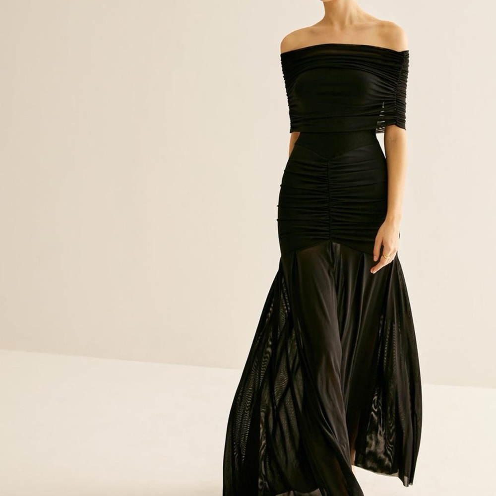 Commense Black Off-Shoulder Maxi Dress